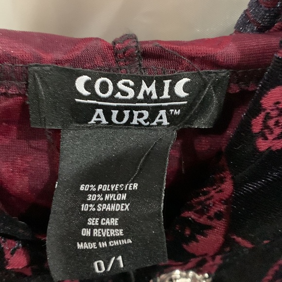 Velvet damask skulls caplet - Picture 3 of 3